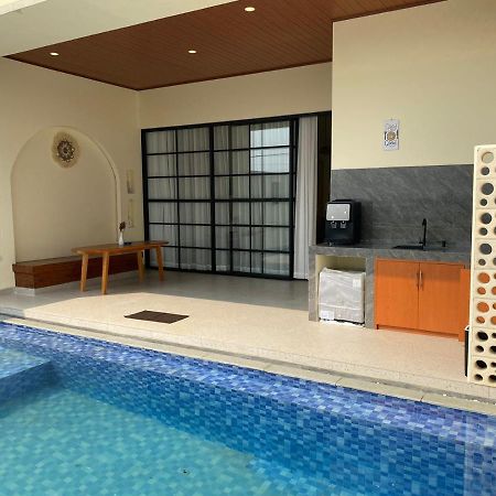 Azalea Room By The Anp Villas Cikundul Экстерьер фото