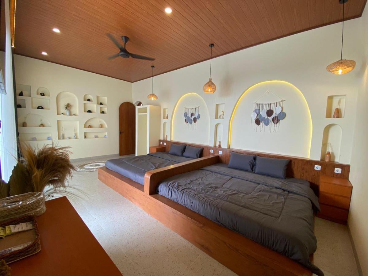 Azalea Room By The Anp Villas Cikundul Экстерьер фото