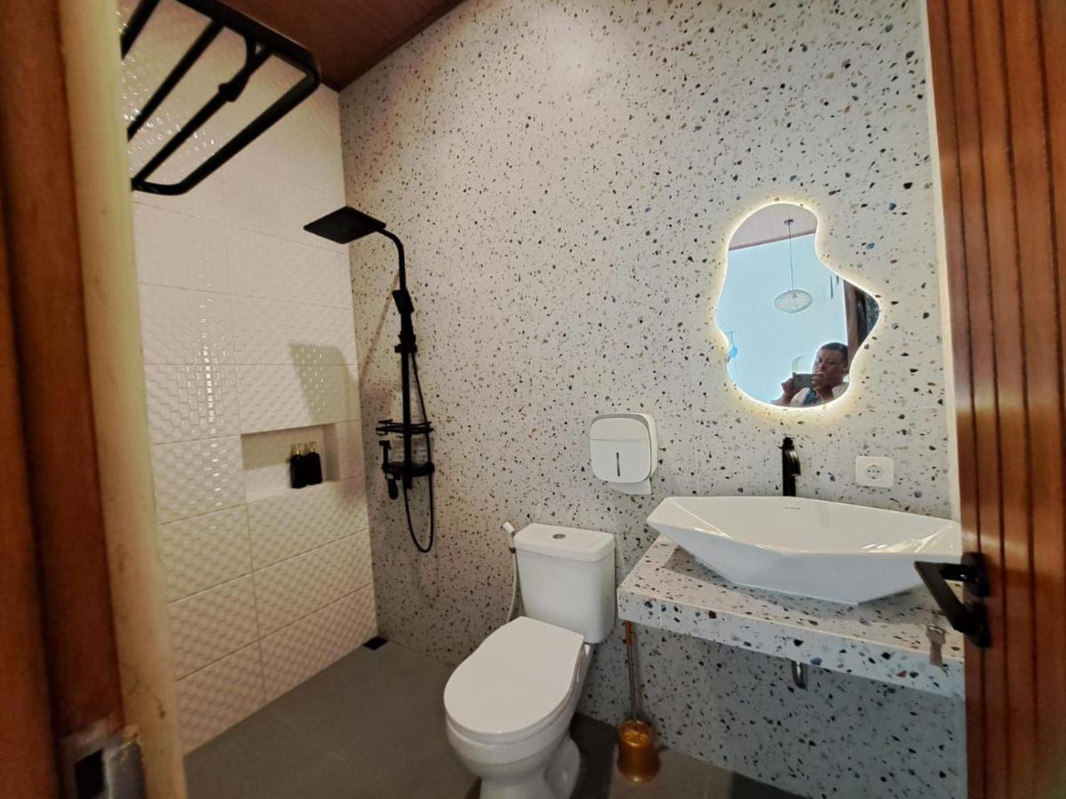 Azalea Room By The Anp Villas Cikundul Экстерьер фото